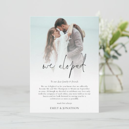 We Eloped 2 Foto Script Huwelijksaankondigingskaar Feestdagenkaart (Staand voorkant)