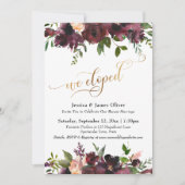 We Eloped Diep Rode Bourgogne Bloem Motief Gouden  Kaart (Voorkant)