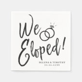 We Eloped Huwelijkssluiting Feest Script Lettering Servet (Voorkant)