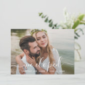 We Eloped Minimalistische witte script trouwfoto Aankondiging (Staand voorkant)