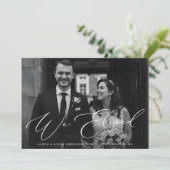 We Eloped Modern Script Trouwfoto Elopement Kaart (Staand voorkant)