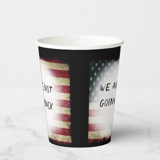 WE GAAN NIET TERUG PAPIEREN BEKERS (Links)