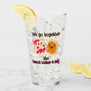 We gaan samen als pindakaas en jelly glas