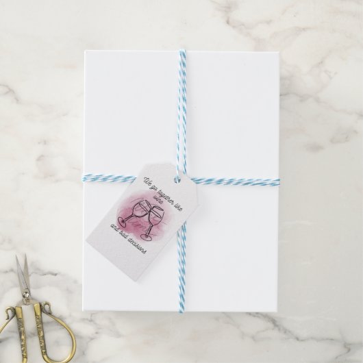We gaan samen als wijn en slechte keuzes" Flirty G Cadeaulabel (Met Touw)