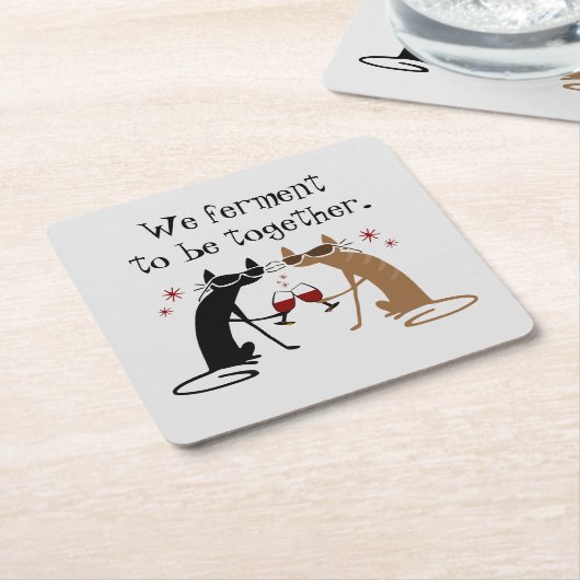 We gisten om samen wijngrappen te zijn kartonnen onderzetters (Schuin)
