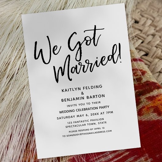 "We Got Married!" Ongedwongen lopend script bruilo Kaart