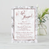 We Got Married Roze Gouden Schrift Marmer Ontvangs Kaart (Staand voorkant)