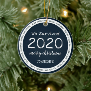 We hebben 2020 overleefd naam marineblauw keramisch ornament