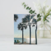 We hebben Beach Palm Trees Budget Move verplaatst Aankondigingskaart (Staand voorkant)