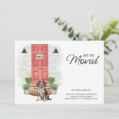 We hebben Beagle Red Door Dog verhuisd Aankondiging (Staand voorkant)