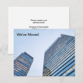 We hebben City Skyscraper Modern Business Moving Aankondiging (Voorkant / Achterkant)