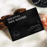 We hebben de aankondiging van een nieuw zakelijk a briefkaart<br><div class="desc">Laat uw klanten, medewerkers en toeleveranciers weten wat uw nieuwe kantoor-adres is met dit professionele We Have Moved Business Logo Briefkaart Design. Met een minimalistisch zwart-wit ontwerp met klassieke lettertypen, ruimte voor uw bedrijf logo, nieuw adres, contactgegevens en openingstijden, is dit moderne We've Move briefkaart een eenvoudige manier om klanten...</div>