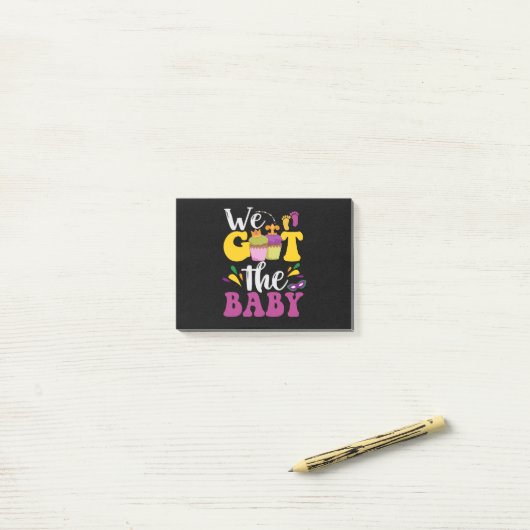 We hebben de Baby Cute Zwangerschap Mardi Gras Gif Post-it® Notes (Op bureau)