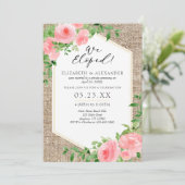 We hebben de Burlap Pink Floral Weddenschap Elopem Kaart (Staand voorkant)