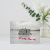 We hebben de caravan verplaatst aankondigingskaart (Staand voorkant)