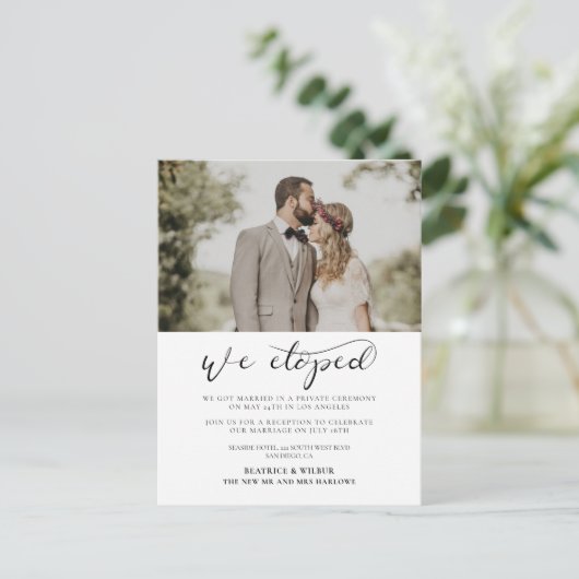 We hebben de Elegant calligraphy bruiloft aangekon Briefkaart (Staand voorkant)