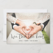 We hebben de knoop gehakt Whimsical bruiloft fotok Aankondiging (Voorkant)