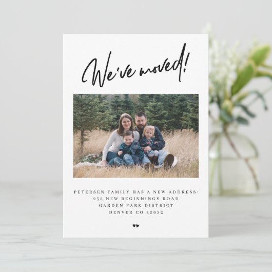 We hebben de moderne simpele foto verplaatst aankondiging (Staand voorkant)