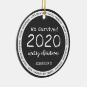 We hebben de naam grijs van 2020 overleefd keramisch ornament (Rechts)