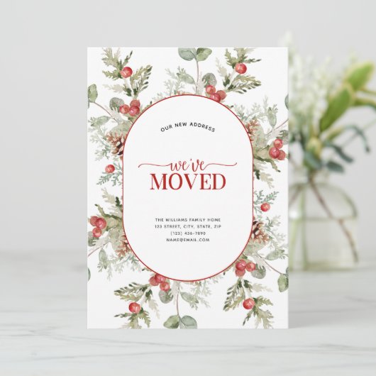 We hebben de Winterpine Berry Moving Announcement  Feestdagenkaart (Staand voorkant)