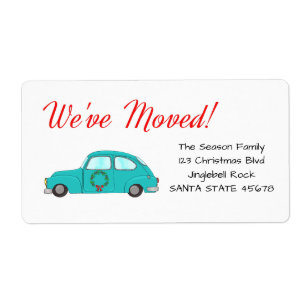 We hebben een auto met een groot kerstlabel. etiket