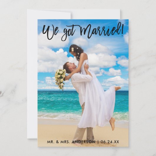 We hebben een gehuwde viering van penseelscript ui aankondiging (Voorkant)