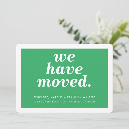 WE HEBBEN EEN modern, minimaal nieuw adres, groen Aankondiging (Staand voorkant)