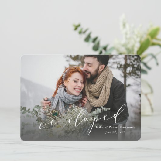 WE HEBBEN ELOPT (PINSTRIPE BACKER) AANKONDIGING (Staand voorkant)