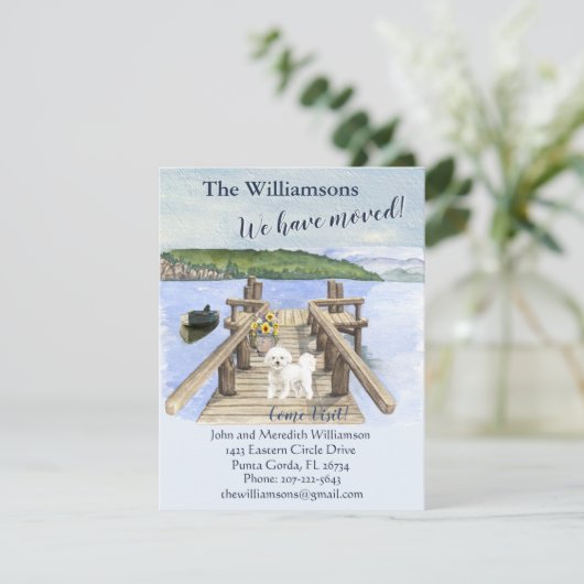 We hebben het Dog Lake Boat Mountain Dock Move Aankondiging (Staand voorkant)