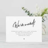 We hebben het nieuwe adres van de moderne familie  aankondiging (Staand voorkant)