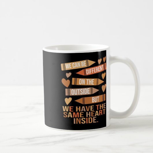 We Hebben Hetzelfde Hart Binnen Eén Zwarte Geschie Koffiemok (Rechts)