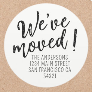 We hebben modern handgeschreven script verplaatst ronde sticker