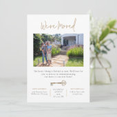 We hebben nieuwe huis aankondiging & uitnodiging v (Staand voorkant)