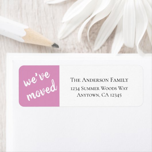 We hebben ons verplaatst | Modern roze logo Etiket (Insitu)