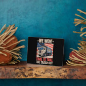 We Hebben Tijd Gewonnen Om De Vuilnisbak Buiten Te Fotoplaat (Zijkant)