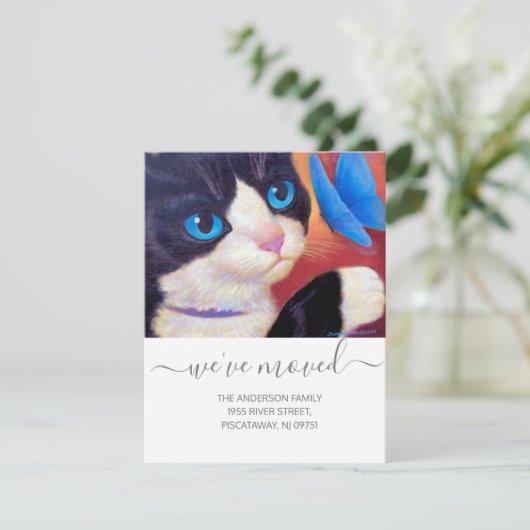 We hebben Tuxedo Cat Pet New Address Script Text v Aankondiging (Staand voorkant)