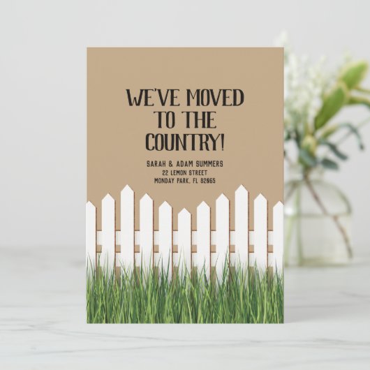 We hebben verhuisd naar het land aankondiging hek (Staand voorkant)