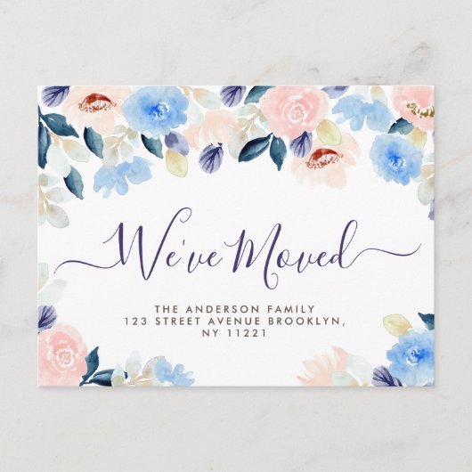 We hebben verplaatst script blauw pastel bloemen N Briefkaart (Voorkant)