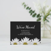 We hebben witte madeliefjes rustiek botanisch zwar aankondigingskaart (Staand voorkant)