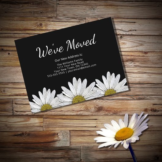 We hebben witte madeliefjes rustiek botanisch zwar aankondigingskaart