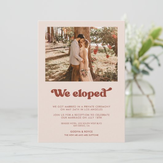 We hielden stijlvolle retro Peach Pink aankondigin Kaart (Staand voorkant)