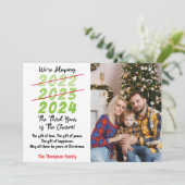 We hopen dat het derde jaar het charme heeft! Grap Feestdagenkaart (Staand voorkant)