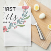 We houden van hem omdat hij ons het eerst liefhad theedoek (Quarter Fold)