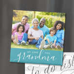 We houden van je Grandma Custom Photo Magneet<br><div class="desc">Betaalbare aangepaste afgedrukte magneten die zijn gepersonaliseerd met uw foto's en tekst. Voeg een speciale foto toe met je moeder of grootmoeder voor Moederdag. De tekst luidt "Wij houden van u oma" of past deze aan met uw eigen bericht. Gebruik de ontwerphulpmiddelen om meer foto's toe te voegen, de achtergrondkleur...</div>