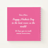 We houden van je mam roze minimalist notitieboek (Achterkant)