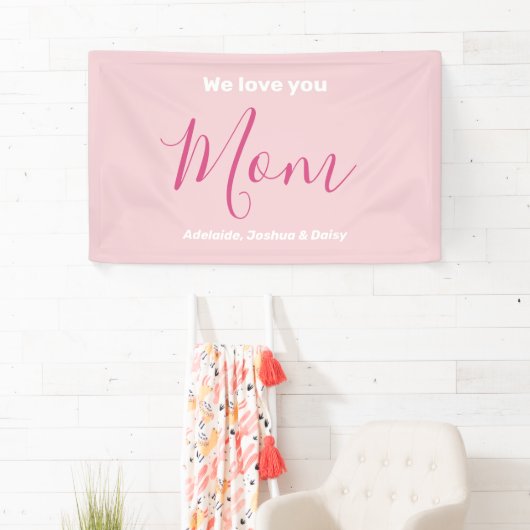 We houden van je mam roze minimalist spandoek (Insitu)