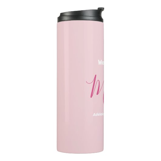 We houden van je mam roze minimalist thermosbeker (Gedraaid links)