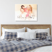 We houden van je mam Script Heart Photo Overlay Canvas Afdruk (Insitu (Slaapkamer))
