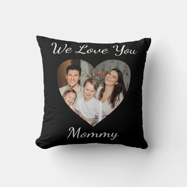 We houden van je mama Moederdag Aangepaste hartfot Kussen (Voorkant)