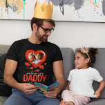 We houden van je papa Heart Photo T-Shirt<br><div class="desc">Aangepast vaderdag t-shirt met het gezegde "we houden van je vader", met een foto in de vorm van een liefdeshart, een spreiding van het rode hart en de kinder namen. Het uiteinde van de foto: Gewas uw foto in een vierkant alvorens het verzekeren onderwerp in het centrum voor beste resultaten...</div>